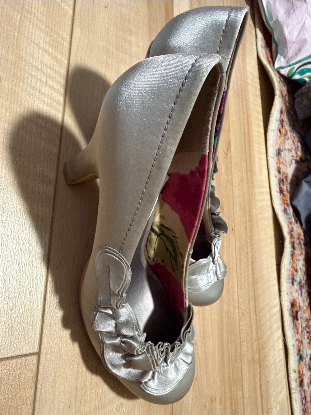 Metallic silver heels - Picture 2 of 4